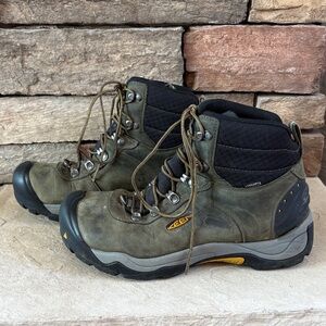 Keen sz 8.5 (41EU) army green waterproof hiking outdoor rubber toe boots